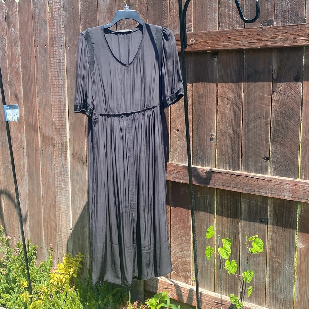 Black shirt  Sleeve Crew Neck summer dress.